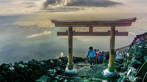 Mount Fuji Trek Japan Charges 13 To Climb The Yoshida Trail From July 1 2024 Travel News