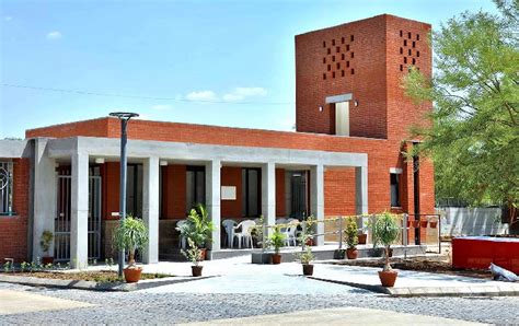 IIT Gandhinagar Invites Applications for PG Interdisciplinary Programme ... 