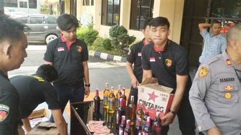 Ratusan Botol Miras Hingga Samurai Diamankan Polresta Bengkulu Dari