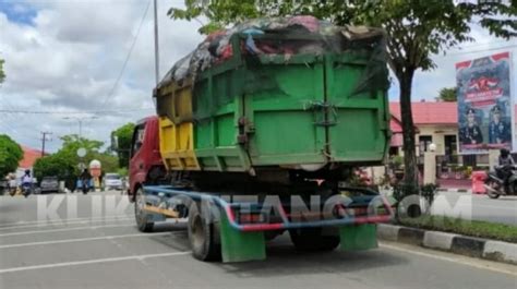 Dlh Bontang Terpaksa Pakai Mobil Tua Angkut Sampah Kurang Unit