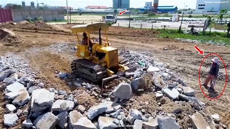 Amazing Bulldozer Komatsu Pushing Stone And Soil Fill The Lake With