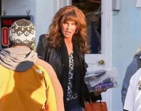 Caitlyn Jenner Out There Looking Like She S Married To Al Bundy Gag