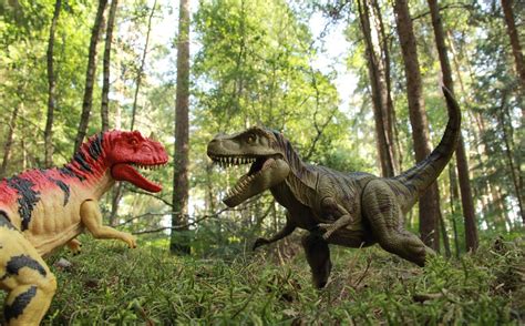 Ceratosaurus Vs Tyrannosaurus Rex