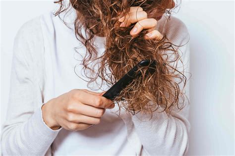 Comment démêler des cheveux frisés très emmêlés CFA Espace Concours