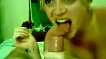 Horny Argentine Babe Standing Fuck Porn300