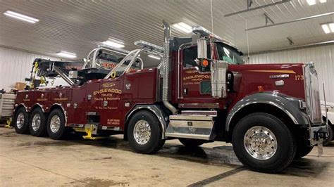 Pin By Ronald Dahl On Tow Trucks In Towing And Recovery Big Rig