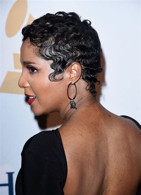 Tonibraxton57thannualgrammyawardsprel9xry3mgexbx Short