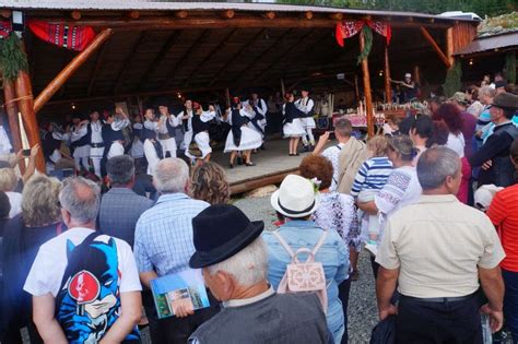 FOTO Târgul lemnarilor 2021 de la Horea a strâs MII de de moți și