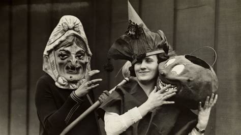 Vintage halloween costumes | CNN