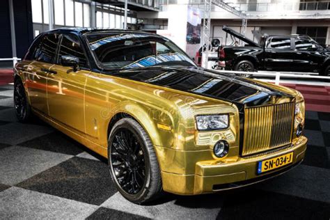 Rolls-Royce Ghost Gold