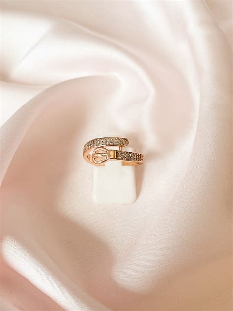 Кольцо "Кристальный ремешок" цена 290 руб. в интернет-магазине ...