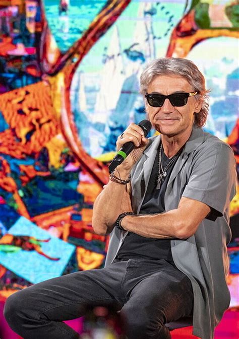 News RadioItalia Ligabue Il Video In Cui Annuncia Il Suo Capodanno