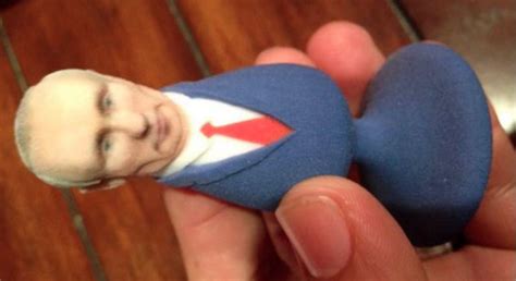 Putin Blir Butt Plug Qx