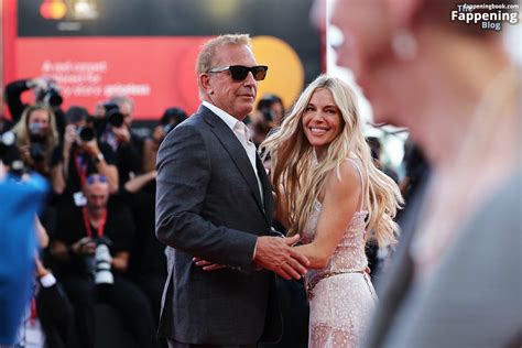 Sienna Miller Nude OnlyFans Leaks Fappening FappeningBook