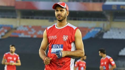 Cricketer Manoj Tiwary joins TMC - Sun Star TV