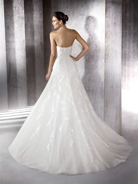 ZUZELA (St. Patrick) | PreOwned Wedding Dresses