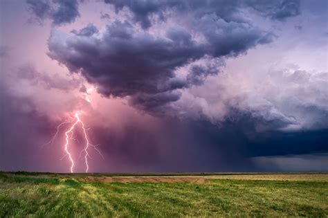 Lightning: The Atmosphere's Light Show, And What We Know About It