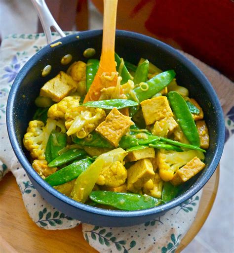 Vegetarian tofu curry