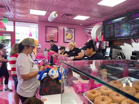 Pink Box Doughnuts Opens New Location In Downtown St George With A