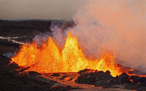 熔岩流淌！夏威夷冒纳罗亚火山喷发 搜狐大视野 搜狐新闻