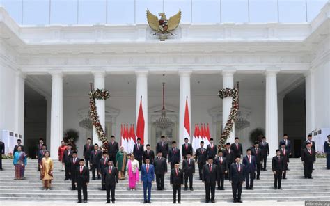 Jokowi Dikabarkan Lakukan Reshuffle Kabinet Hari Ini Disebut 2 Menteri