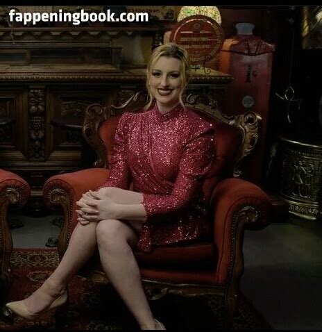 Chelsea Rebecca Carebecc Nude OnlyFans Leaks Fappening FappeningBook