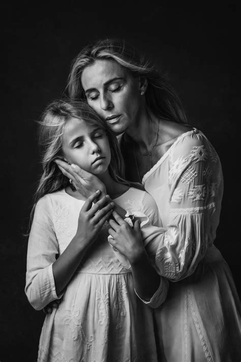 Pin By Too⍤many♡dreams On Paulina Duczman Mother Daughter Photography Poses Mother Daughter