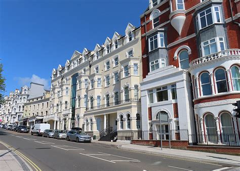 Broadway © Anne Burgess Cc By Sa20 Geograph Britain And Ireland