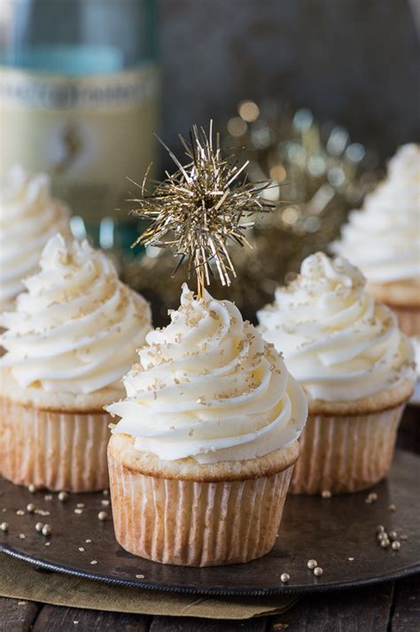 15 Silver And Gold Dessert Recipes To Make Your New Year Bright