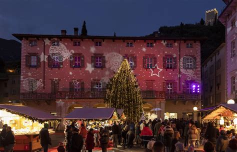 Atmosfera Natalizia A Trento E Bolzano Caldana Europe Travel