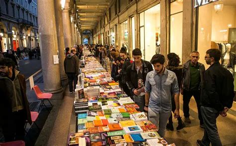 Portici di Carta La libreria più lunga del mondo