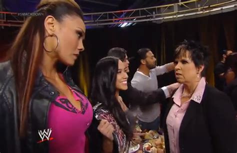 Video Aj Lee And Tamina Try To Crash Vickie Guerrero S Thanksgiving