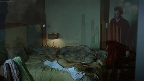 Naked Therese Hämer in Ein Schnitzel für drei