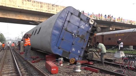 Goods train derailed in Rajahmundry, accident today: Several trains ...