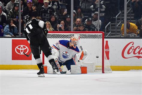 Connor McDavid, Oilers earn shootout win over Kings | Reuters