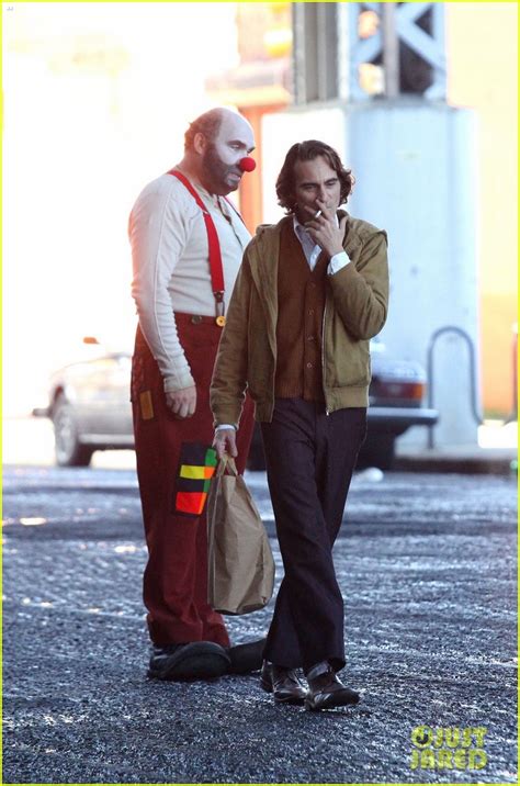 Joaquin Phoenix As The Joker First Look At Standalone Movie Photo