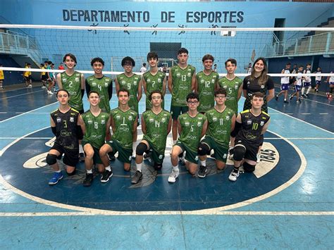 Vôlei Sub 17 masculino vence dois jogos pela LIDARP e Sub 15 feminino