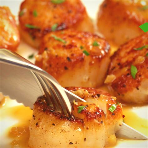 Pan Seared Lemon Butter Scallops