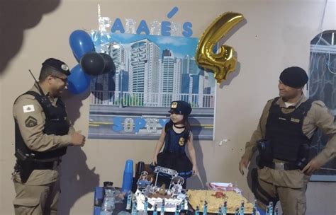 Menina Salva De Engasgo Por Policial Militar Aos Meses Ganha Festa De