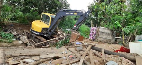 Démolition dhabitations illégales à Dembeni sur les parcelles de la