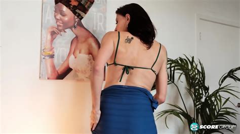 Agatha Delicious Jack Off Instruction From A 42 Year Old Mature Hottie