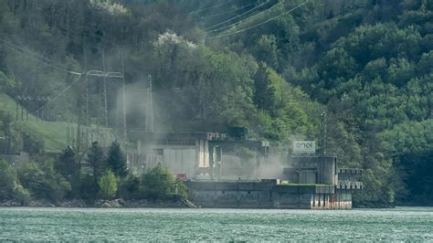 Esplosione Alla Centrale Elettrica Enel Del Bacino Di Suviana Sull