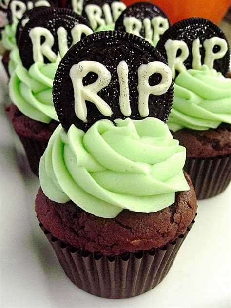 35 Delicious Halloween Cupcake Ideas Homemydesign