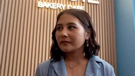 Prilly Latuconsina Bikin Toko Kue Dengan Harga Terjangkau Di Jakarta