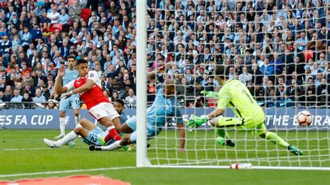 FA Cup FC Arsenal schlägt Manchester City und steht im Finale DER