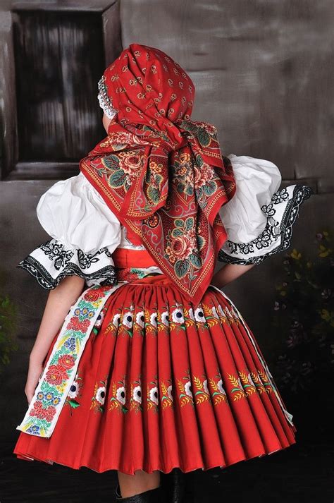 17 Best images about Czech folk costumes on Pinterest | The head ...