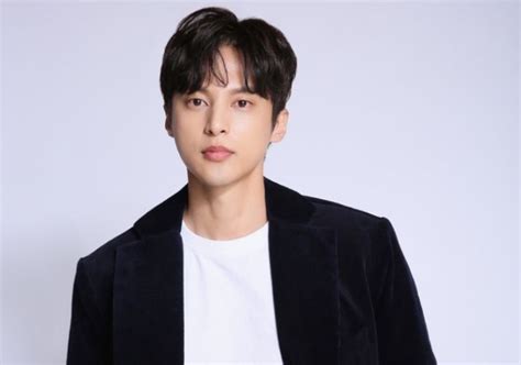 Yoon Sun Woo Biodata Profil Dan Fakta Lengkap Kepoper