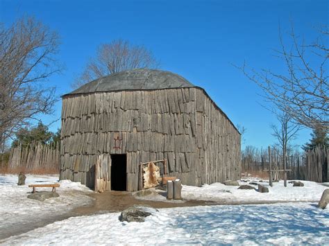 Iroquois longhouse - BME habitatio