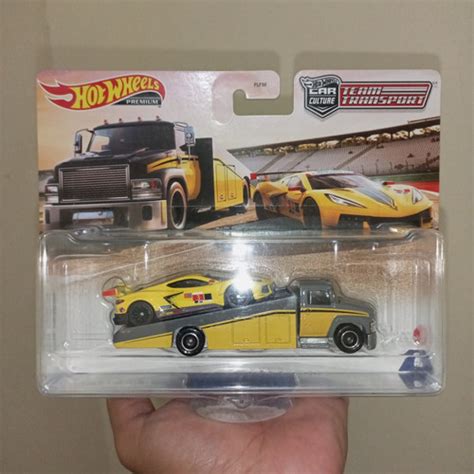 Jual Hot Wheels Premium Team Transport Corvette C R Carry On Kota