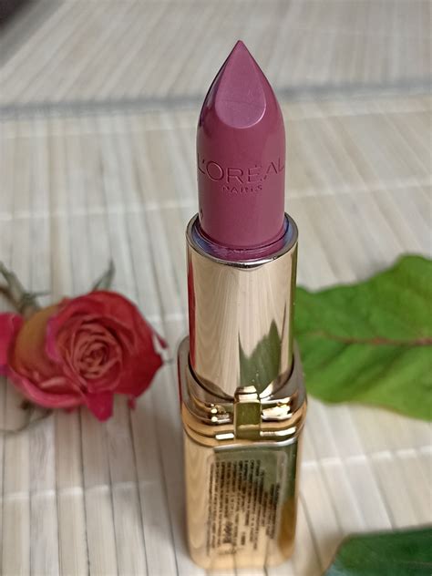 Свои губы только лучше с помадой L'Oreal Paris Color Riche № 302 ...